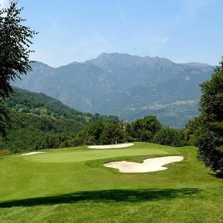 Sleeps 8 Menaggio