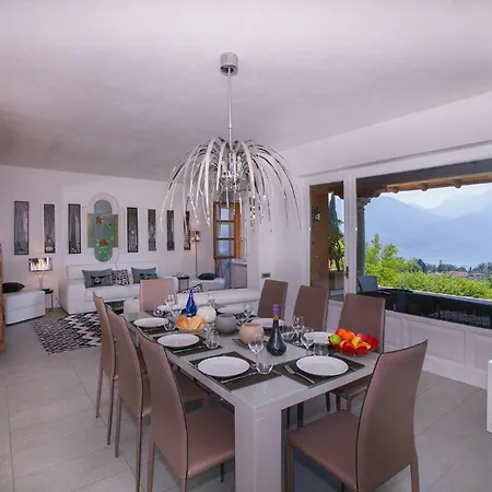 Villa Sleeps 8 Menaggio
