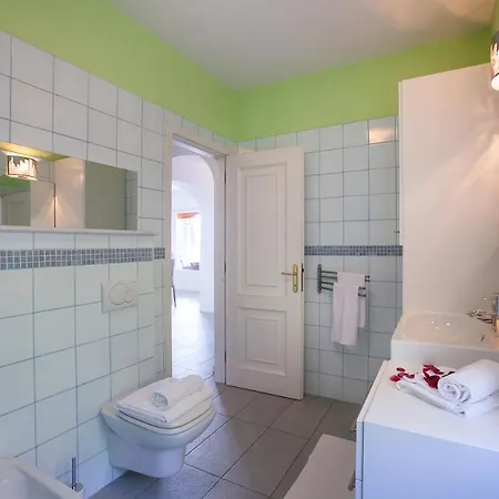 Villa Sleeps 8