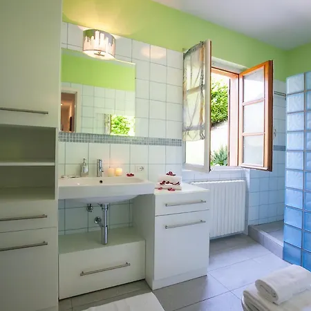 Sleeps 8 Villa Menaggio